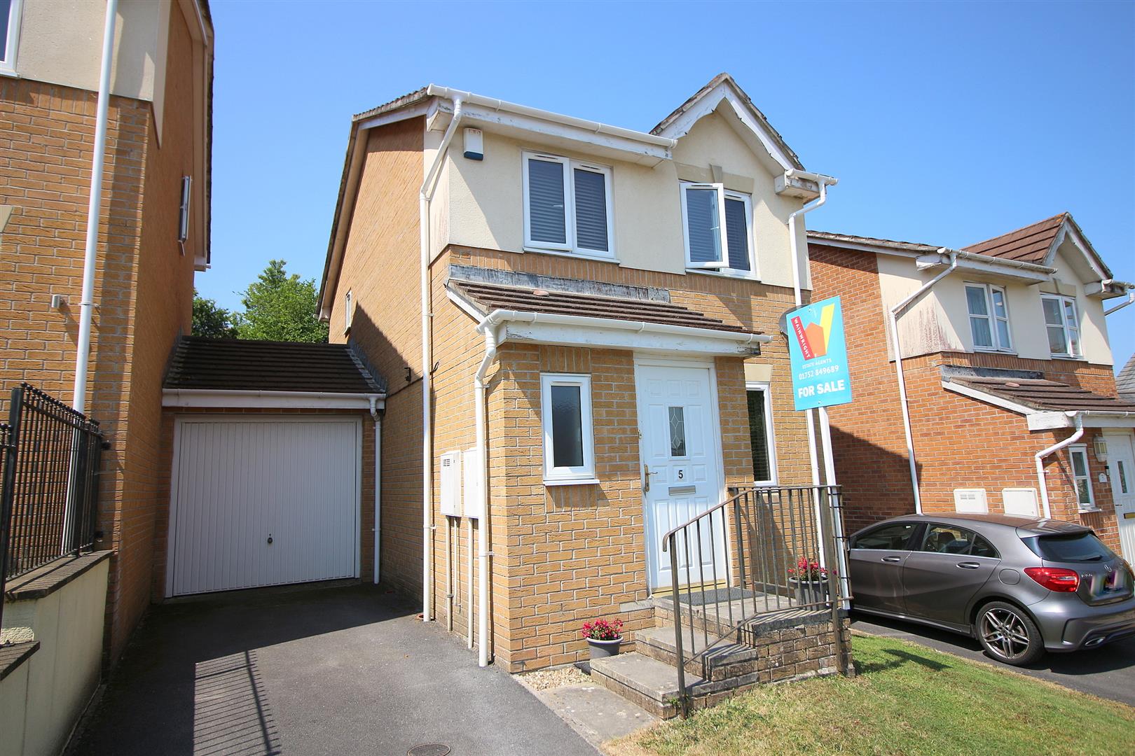 Rogers Drive, Saltash Wainwright Estate Agents